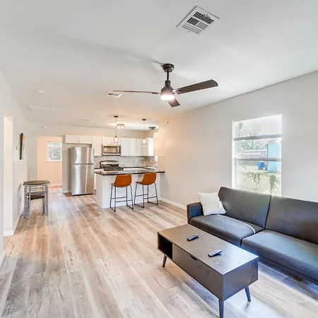 Villa Remodeled Tulsa House With Yard About 4 Mi To Downtown!