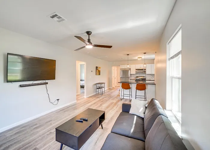 Remodeled House W/ Yard ~ 4 Mi To Downtown! * Tulsa